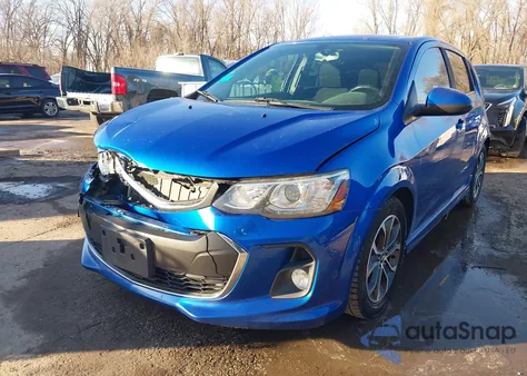 2017 Chevrolet Sonic Lt Auto z USA, uszkodzony, nr VIN 1G1JD6SB4H4115580